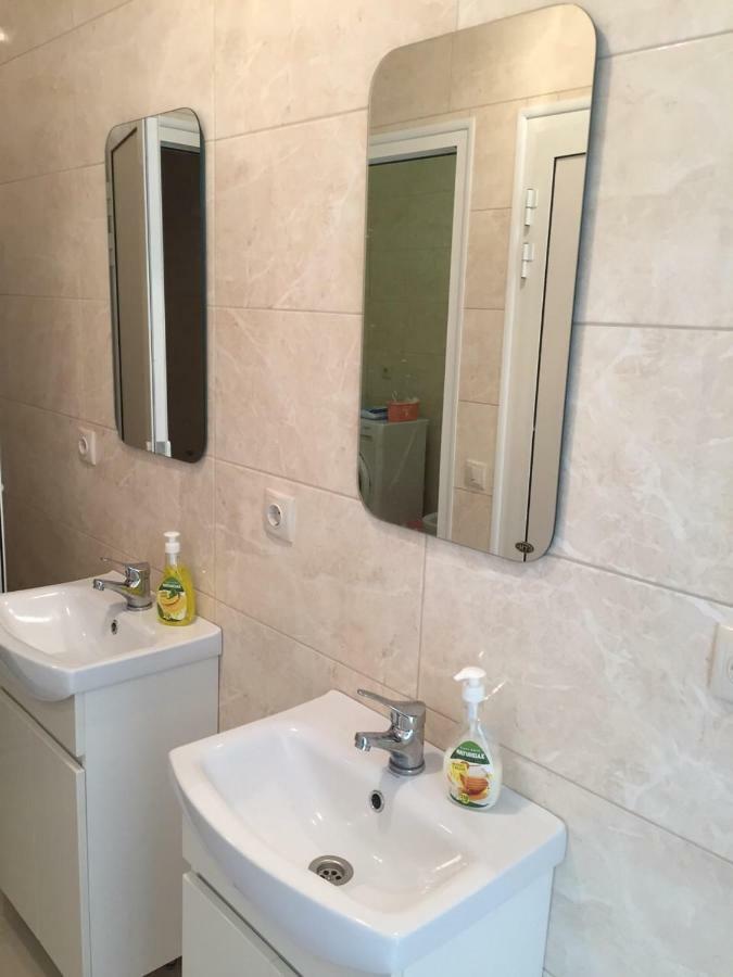 City Apartment Ternopil Kültér fotó