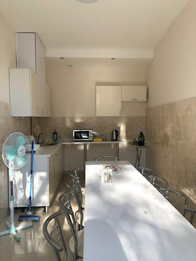City Apartment Ternopil Kültér fotó